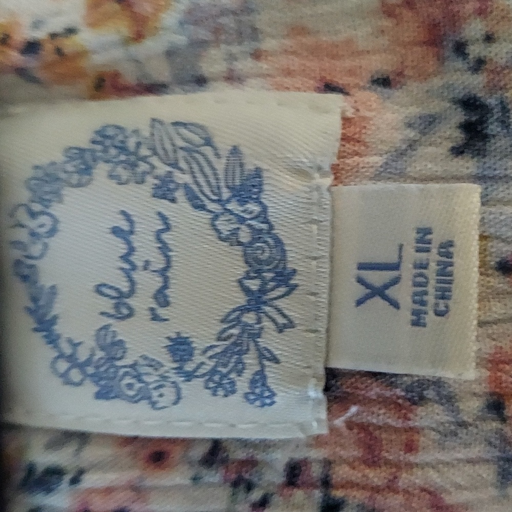 Francesca's Collection Blue Rain Floral Flowy Tank Lace trim Top Sz XL - Picture 4 of 5